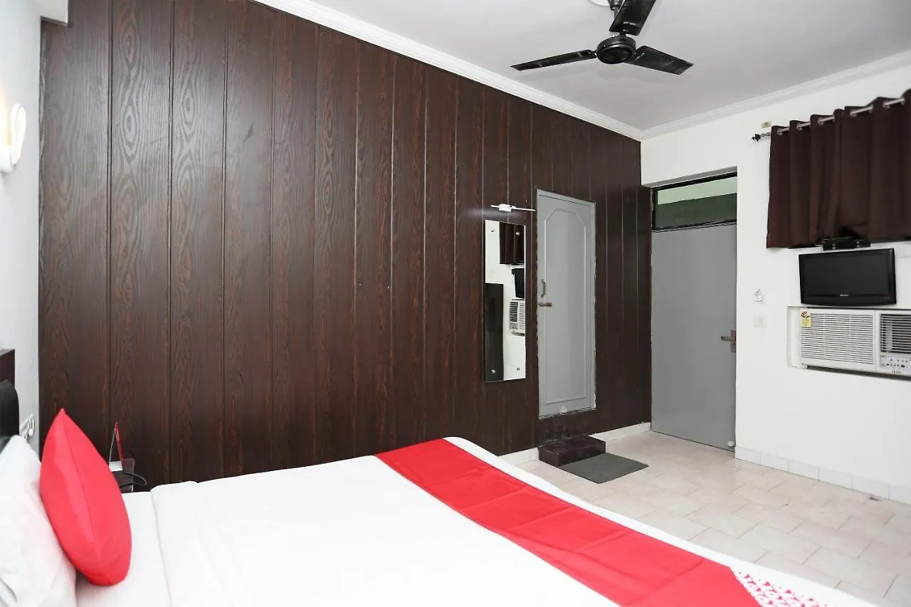 Oyo 14511 Apollo Inn Agra  Ξενοδοχείο