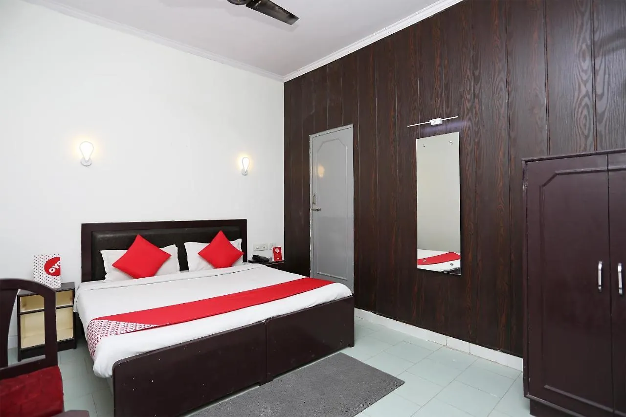 Oyo 14511 Apollo Inn Agra