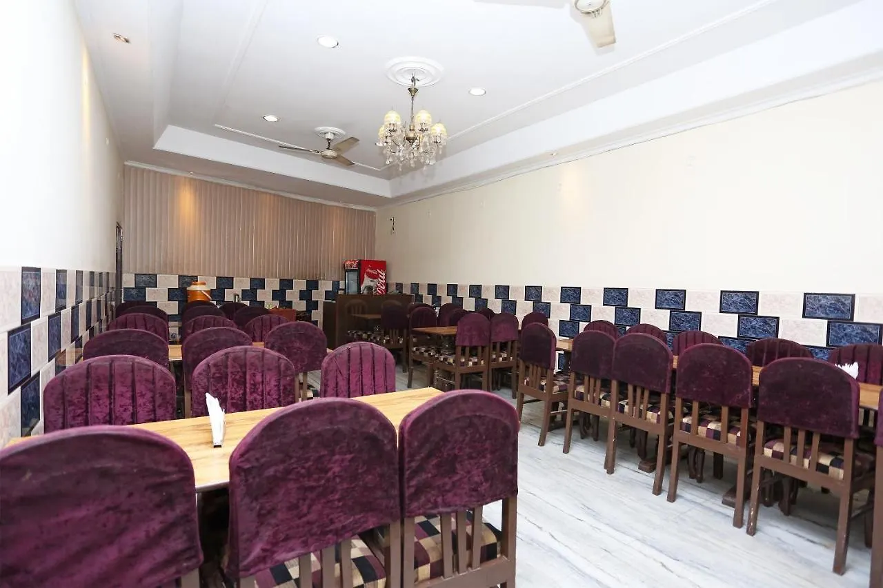 Oyo 14511 Apollo Inn Agra  3*, Agra (Uttar Pradesh) India