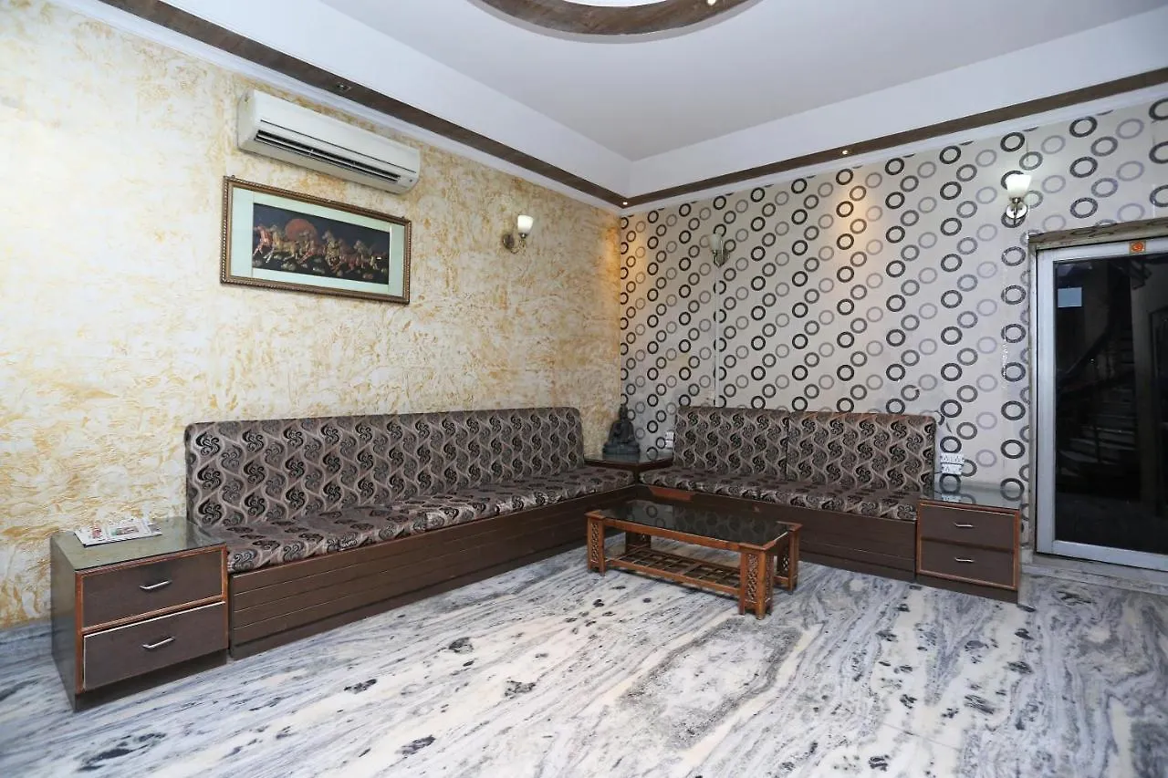 Oyo 14511 Apollo Inn Agra  3*, Agra (Uttar Pradesh)