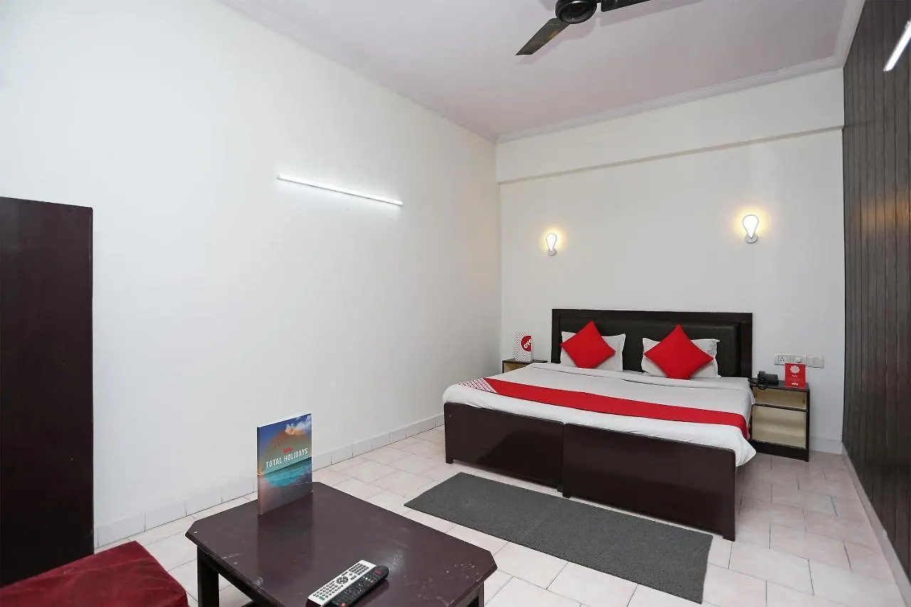 *** Hotel Oyo 14511 Apollo Inn Agra  India